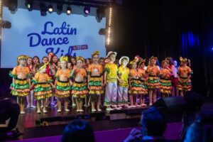 Es war wie jedes Jahr ein buntes Spektakel mit einigen Überraschungen und nette Mischung zwischen Latino und Hip-Hop Choreograpgien!